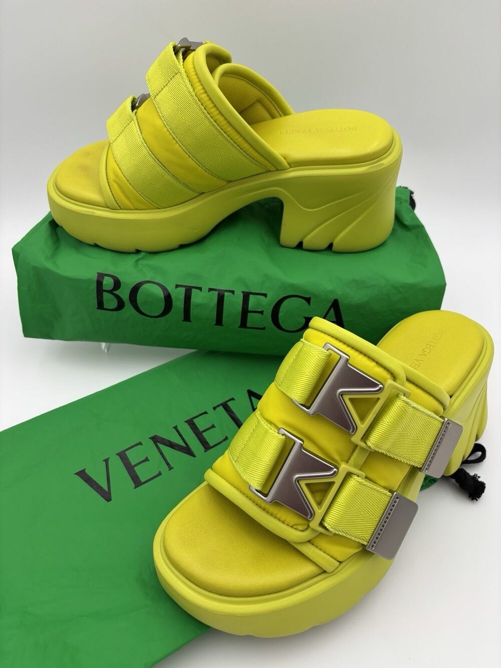 Bottega Veneta Flash Buckle Mule Sandal Neon Yellow Chartreuse Size 39 / 9
